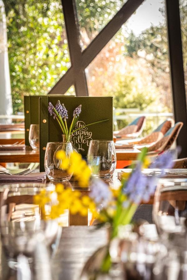 The Weeping Willow Bury St. Edmunds Extérieur photo